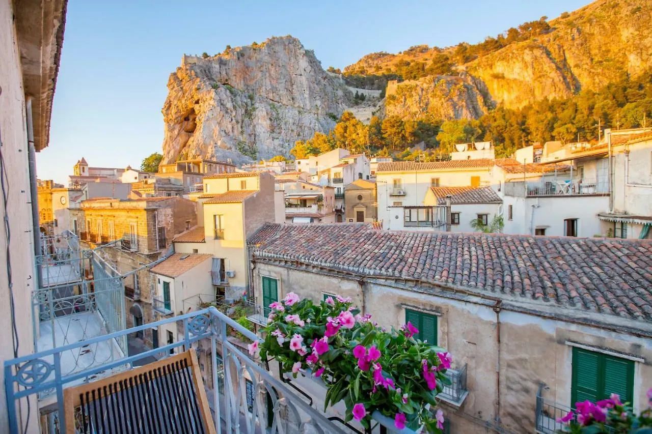 Cefalu Charme E Chic Suites Daire
