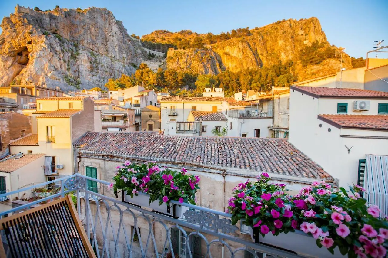 Cefalu Charme E Chic Suites 0*,  Italy