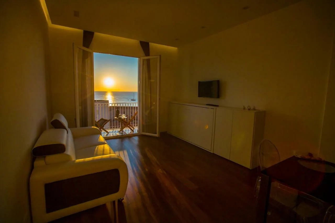 Cefalu Charme E Chic Suites 0*,